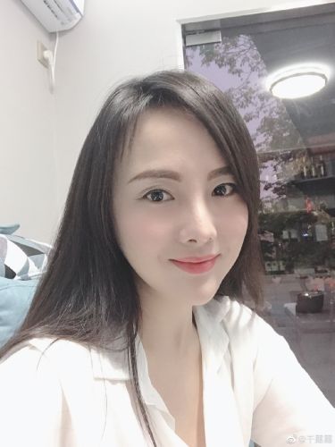 Ms. Hoang Lan - Coffee shop owner