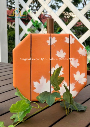 Wooden pumpkin - orange