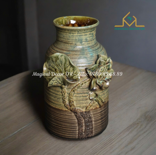 Ngoc Lotus Vase