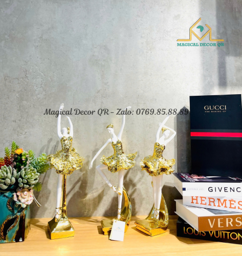 White gold ballet set