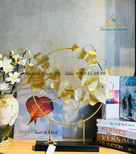 Ginkgo leaf wreath - small size