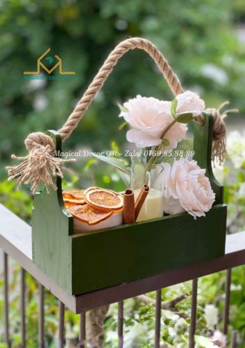 Wooden basket with rope handle - Moss green